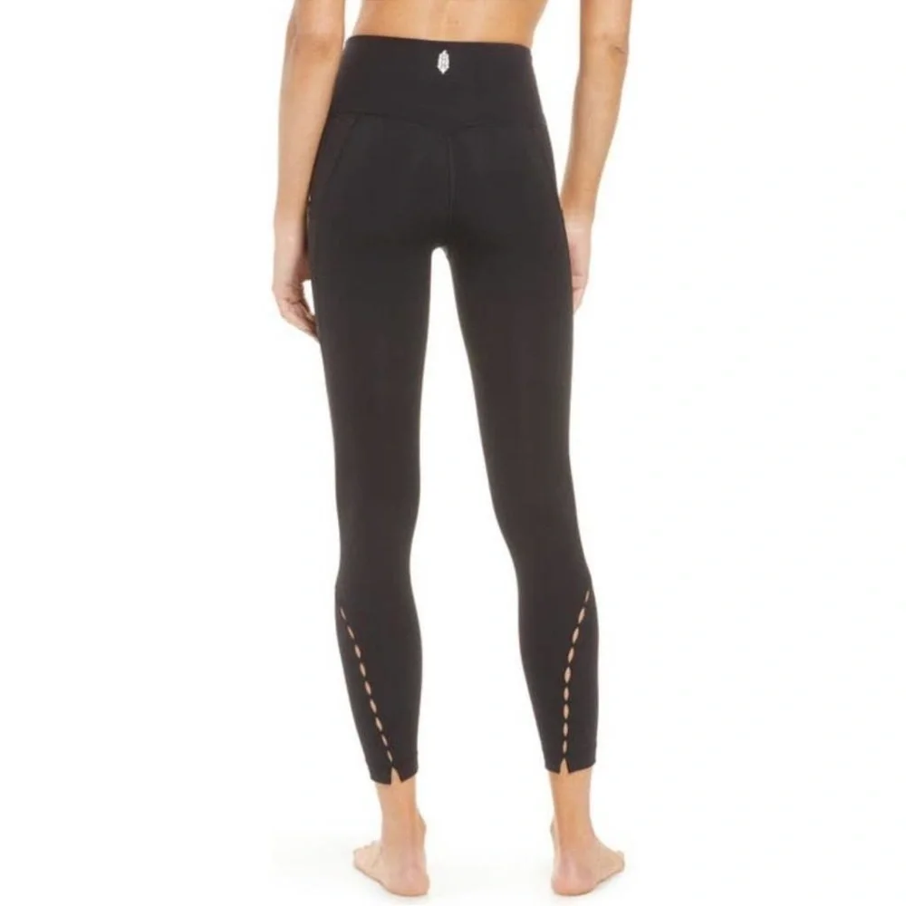 EUC - Free People Movement Stay Cool Legging in black - size Medium